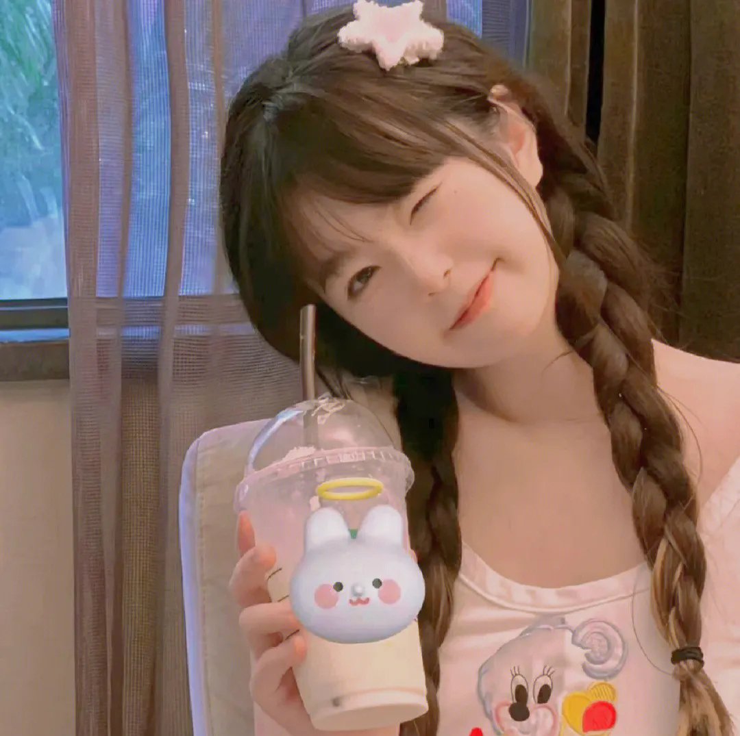 穿书之炮灰变成福星小狼崽